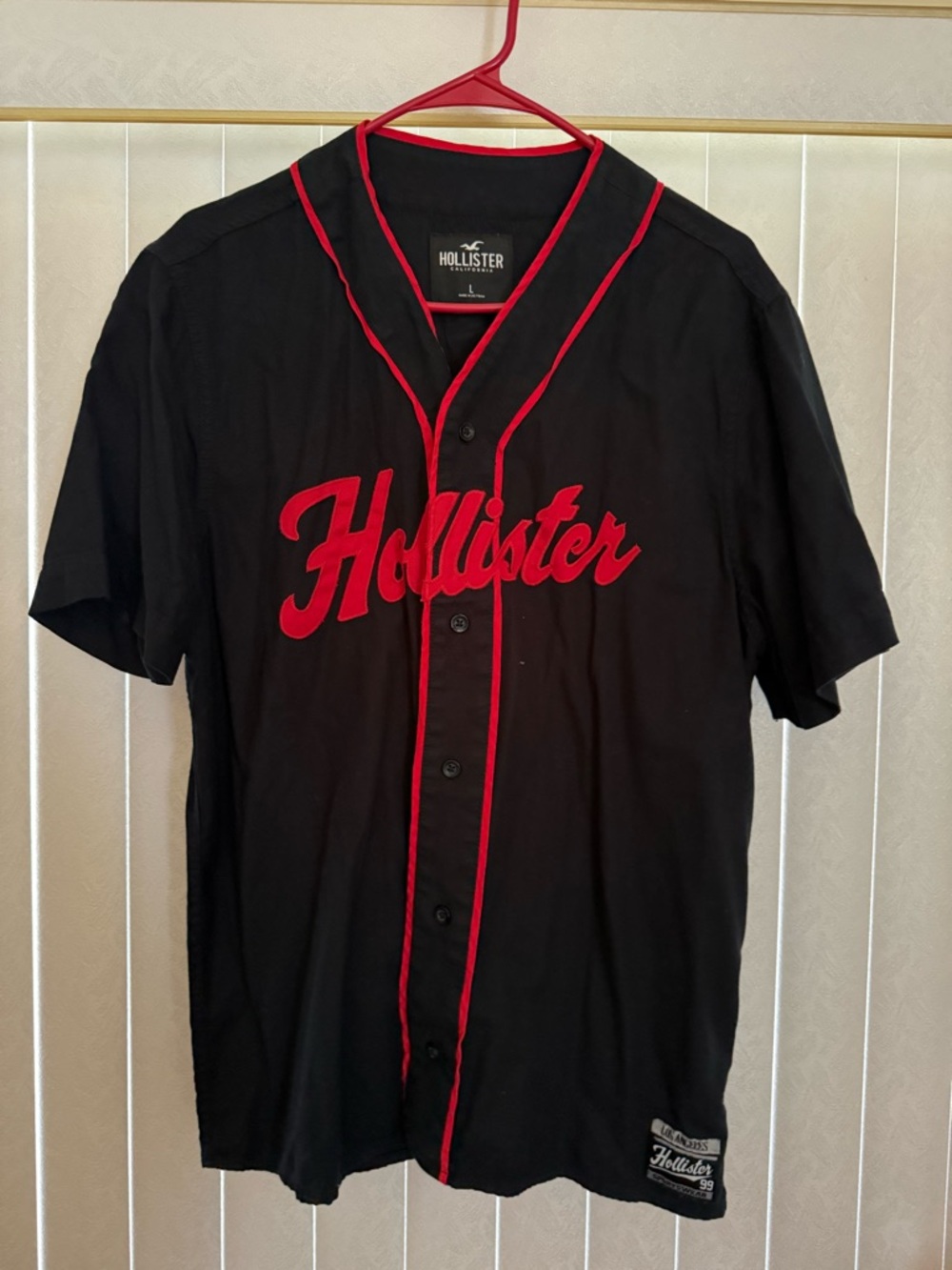Hollister Black Short-Sleeve Button Baseball Jersey with Red Trim